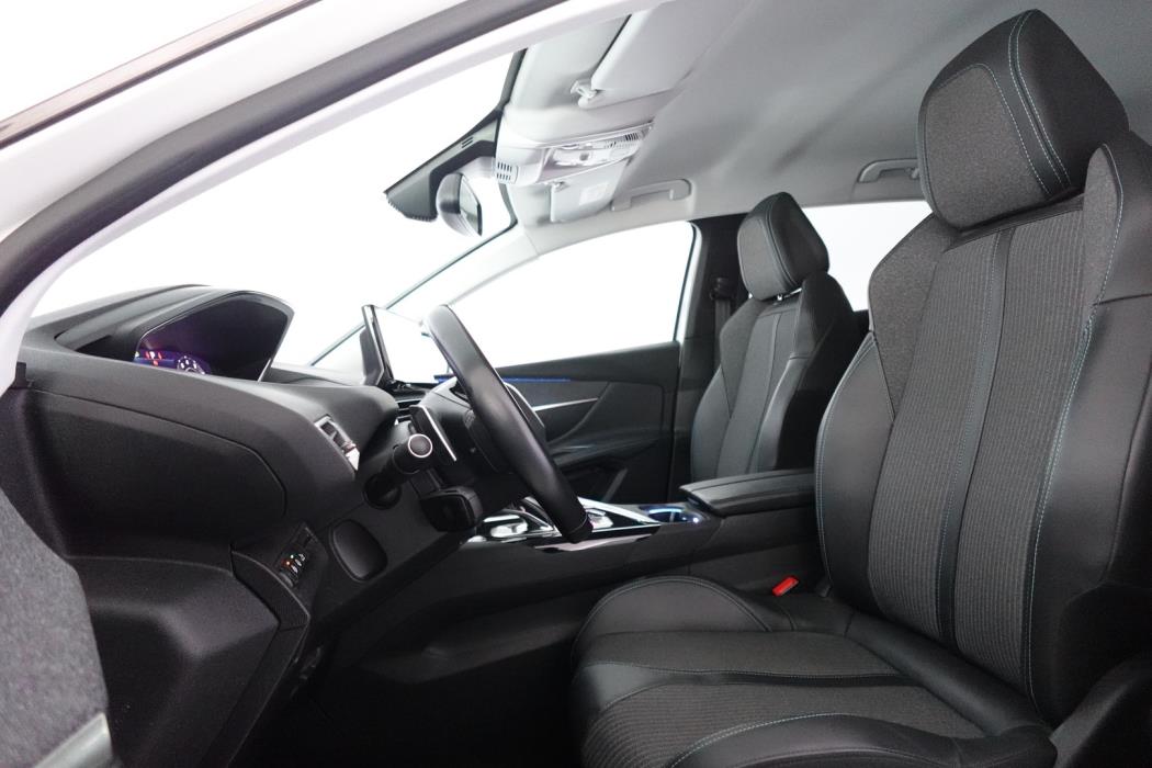 PEUGEOT 3008 2021