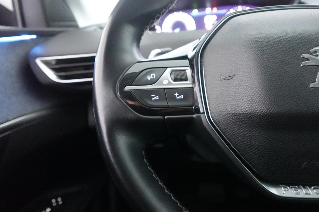 PEUGEOT 3008 2021