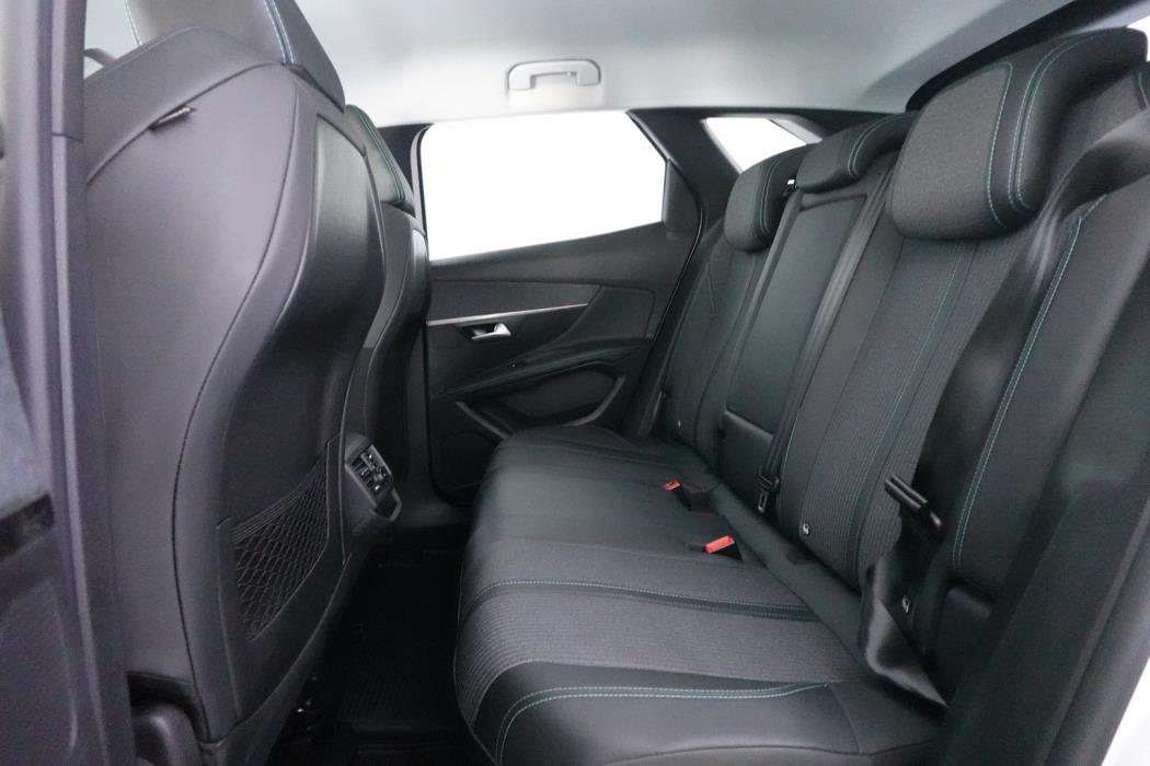 PEUGEOT 3008 2021