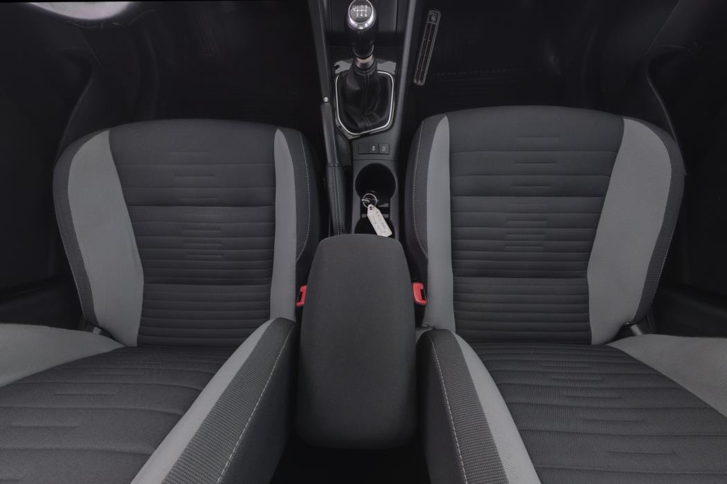 TOYOTA Auris 2016