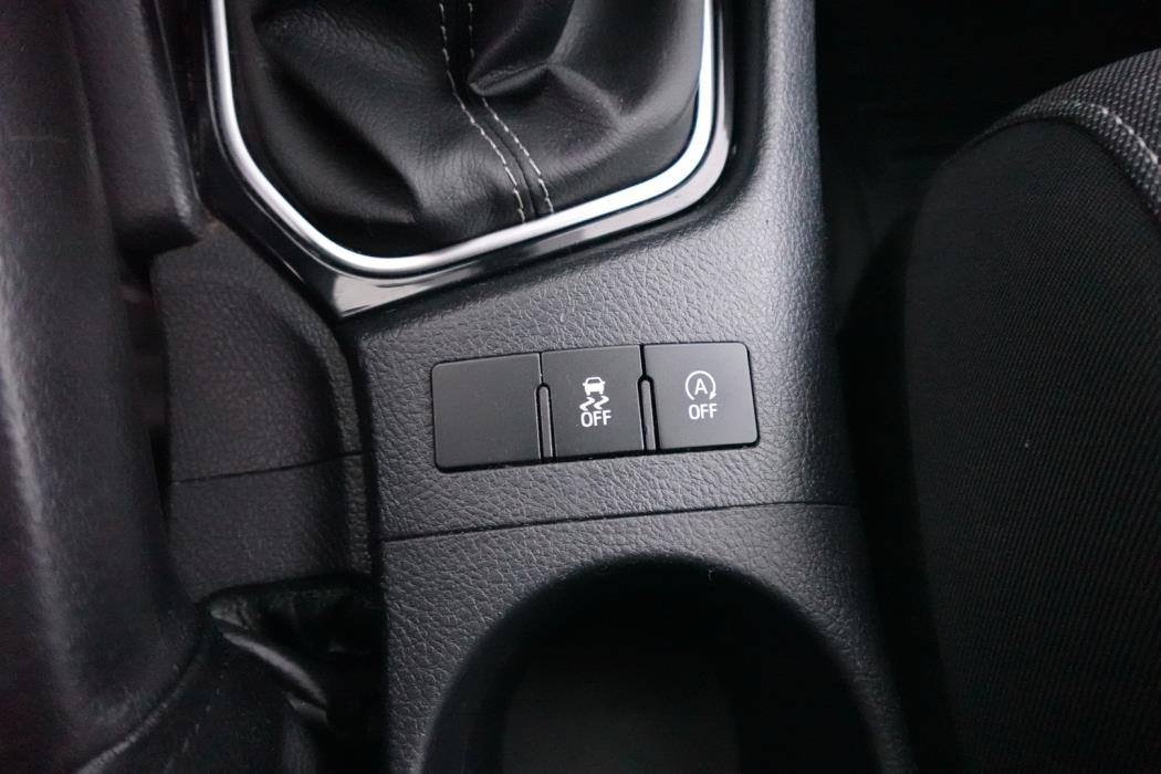 TOYOTA Auris 2016