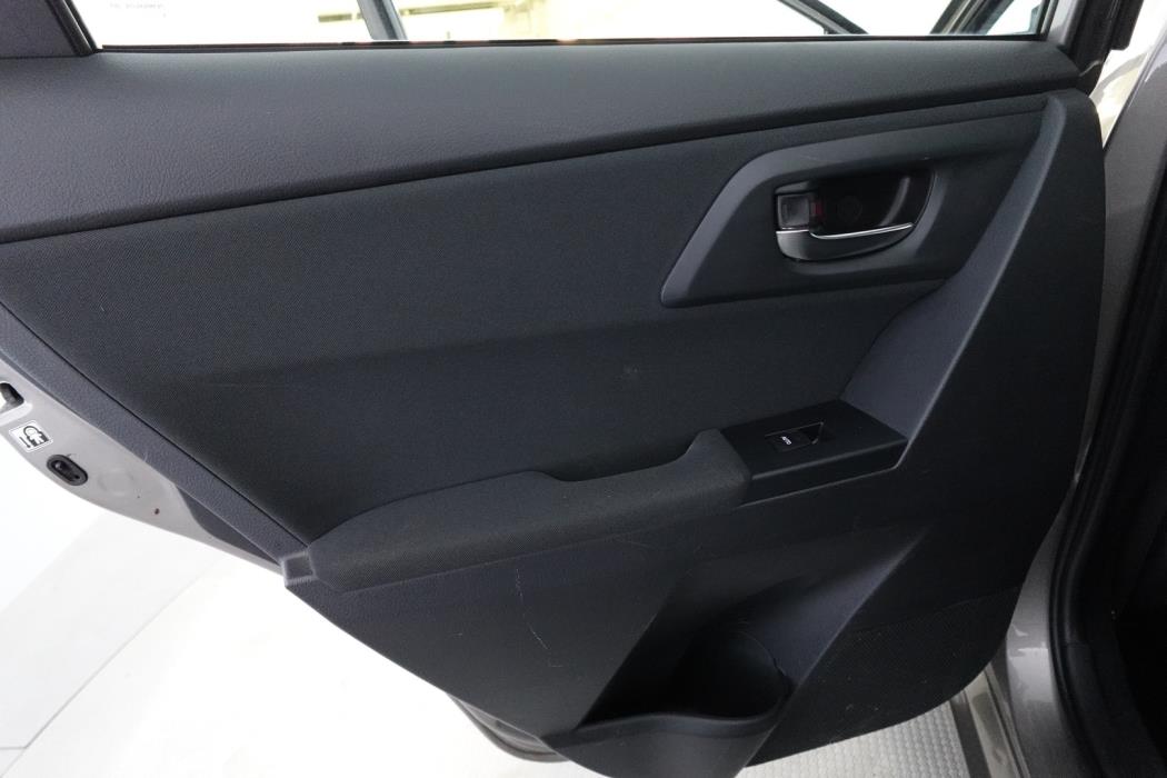 TOYOTA Auris 2016