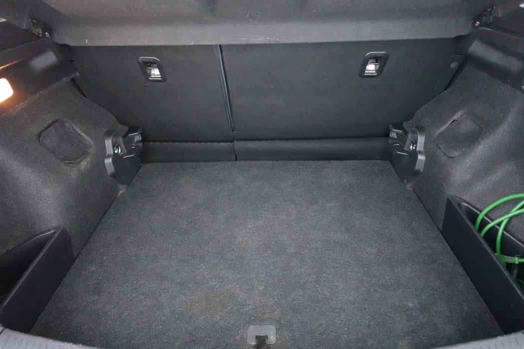 TOYOTA Auris 2016