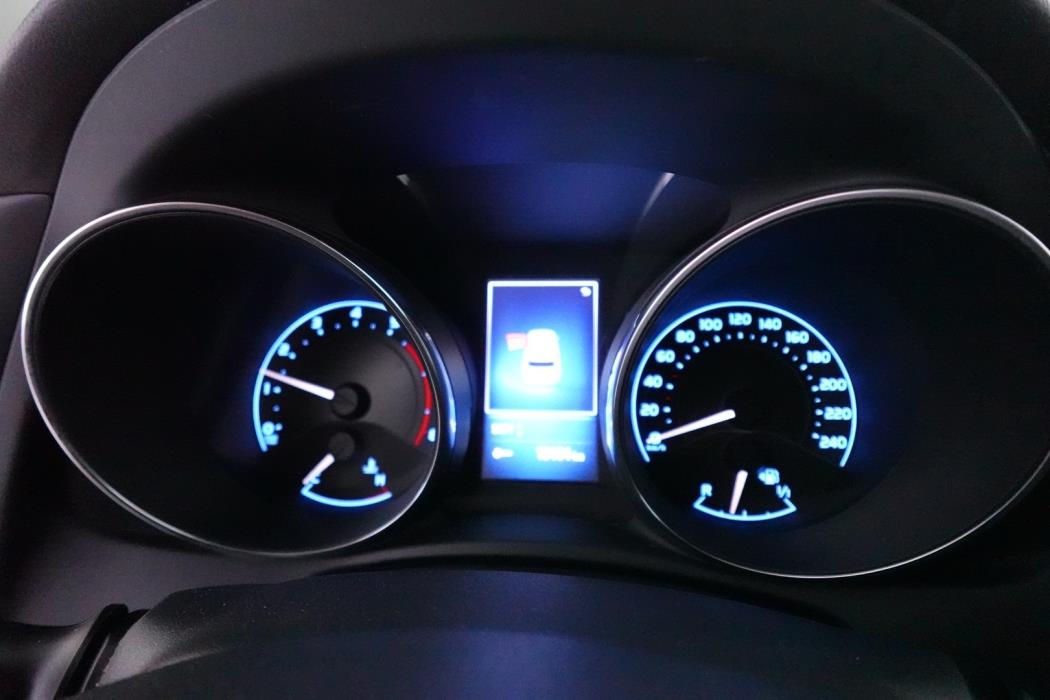 TOYOTA Auris 2016