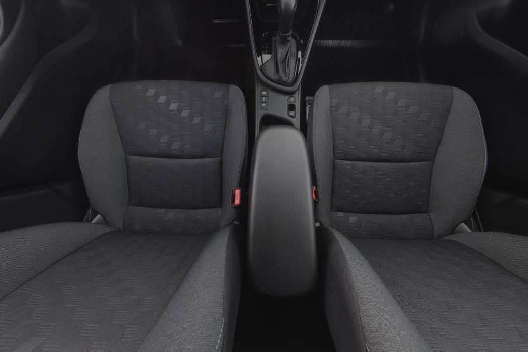 TOYOTA YARIS 2025