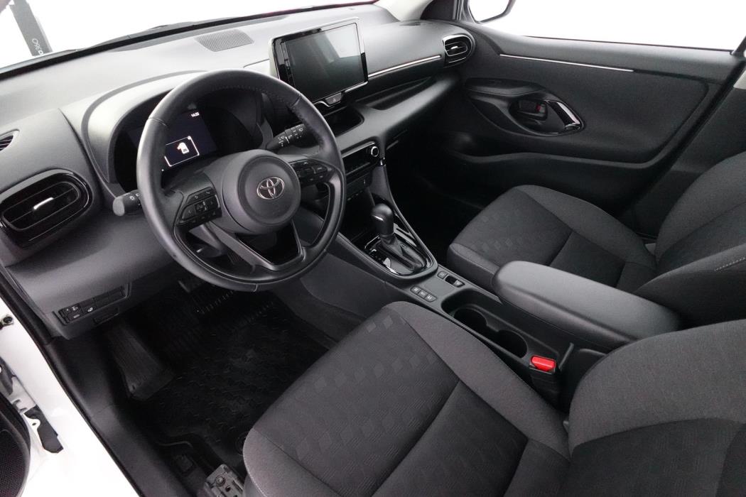 TOYOTA YARIS 2025