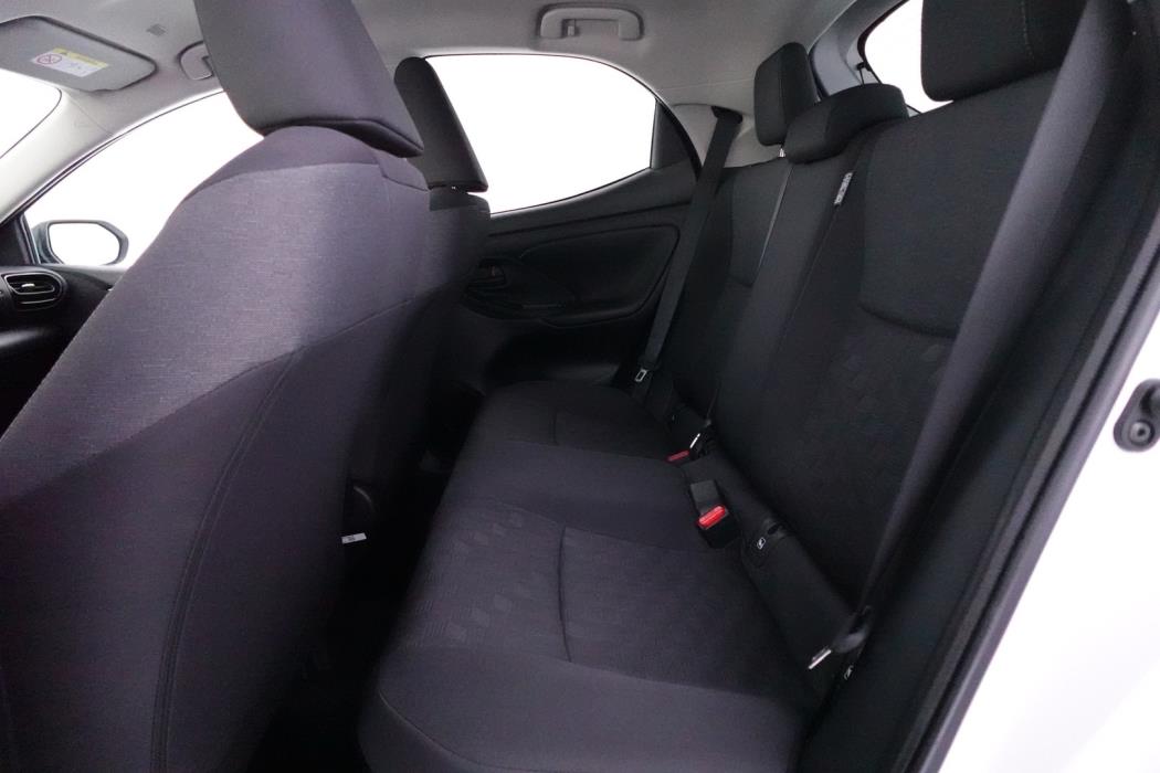 TOYOTA YARIS 2025