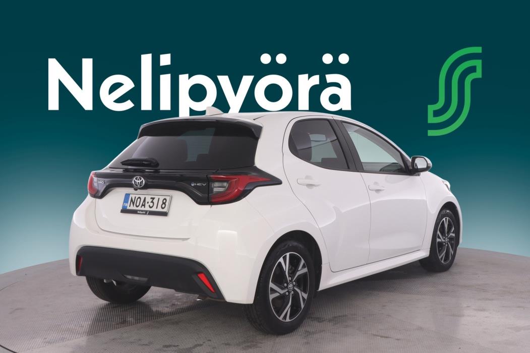 TOYOTA YARIS 2025