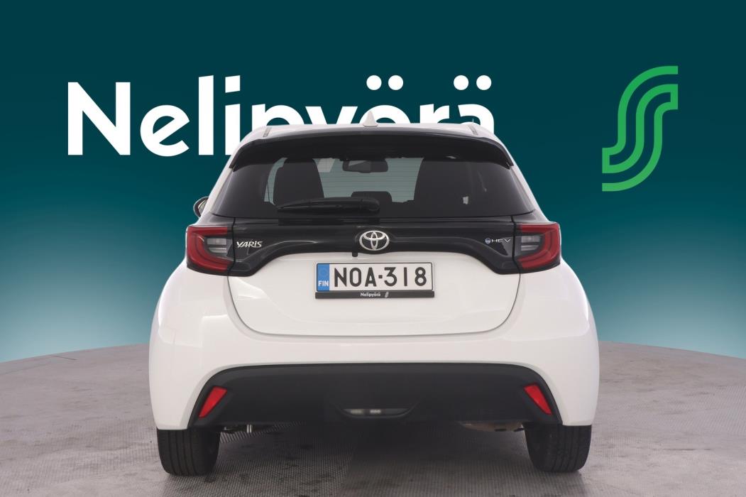 TOYOTA YARIS 2025