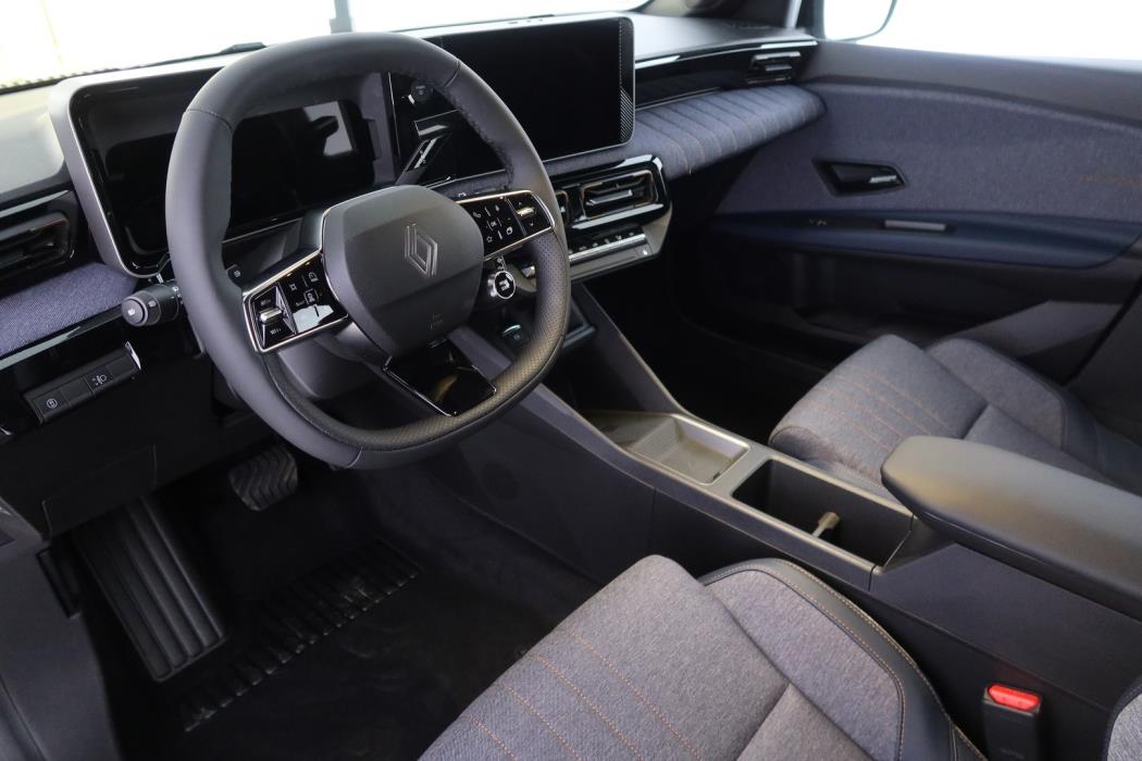 RENAULT 4 2025