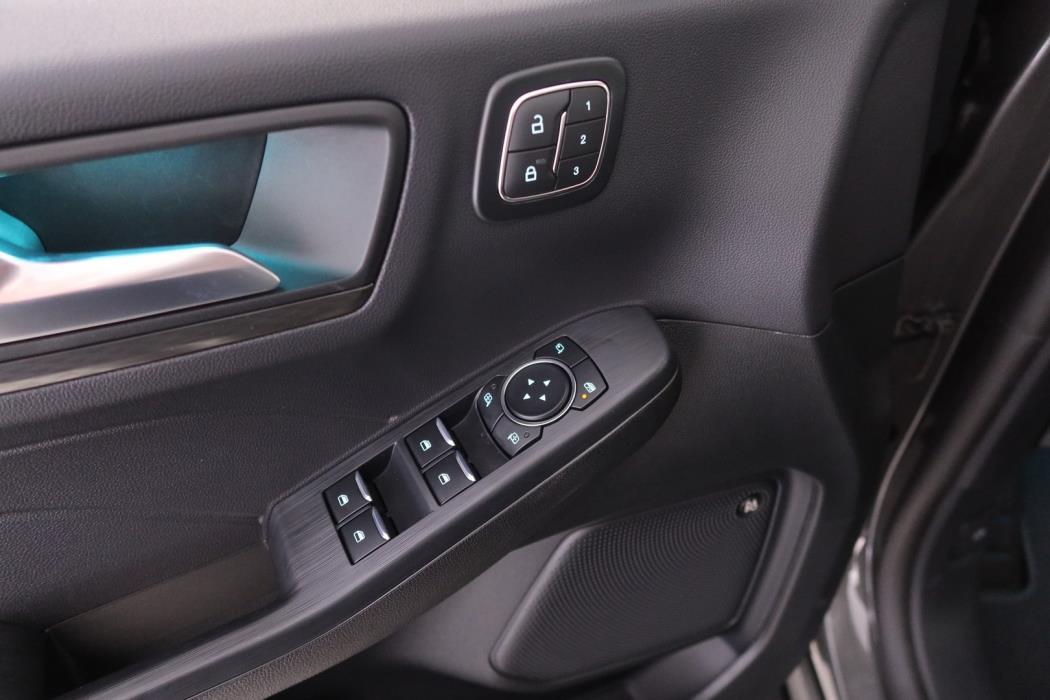 FORD KUGA 2026