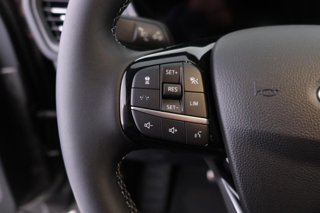 FORD KUGA 2026