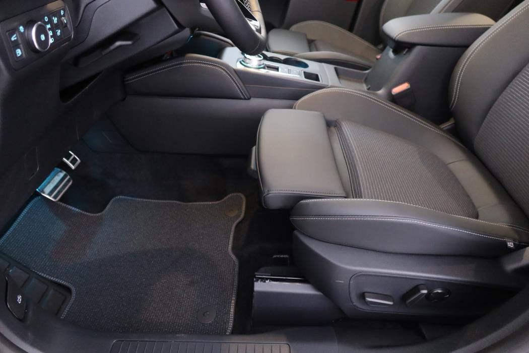 FORD KUGA 2026