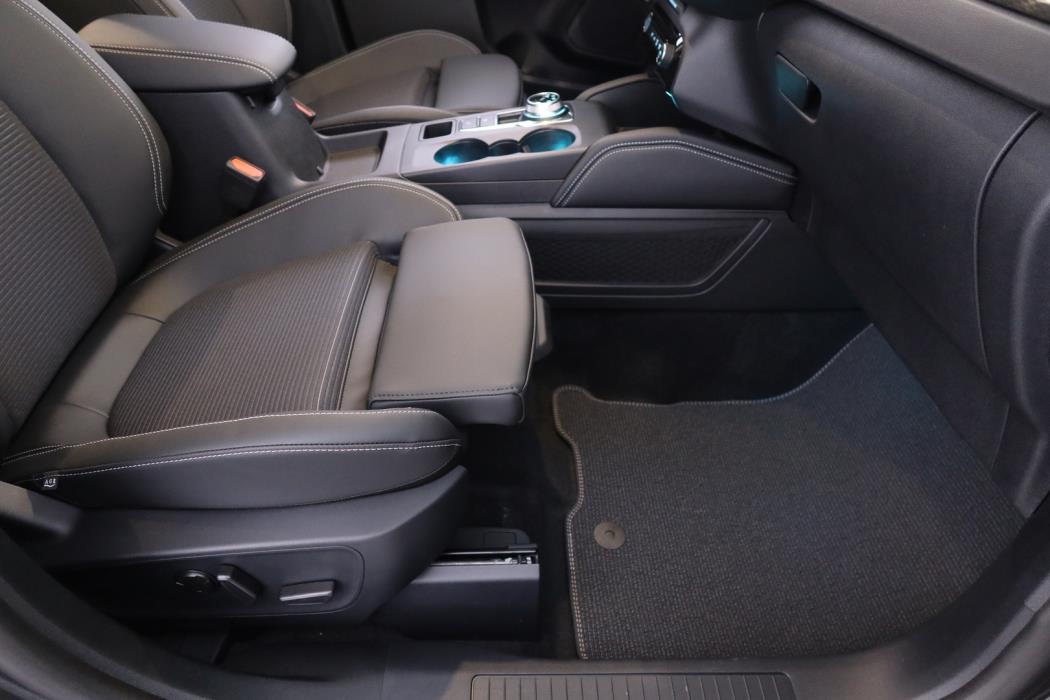 FORD KUGA 2026