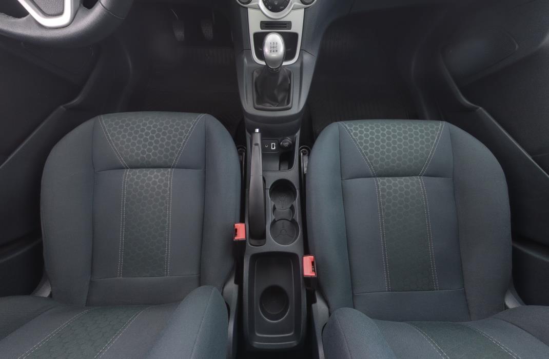 FORD Fiesta 2012