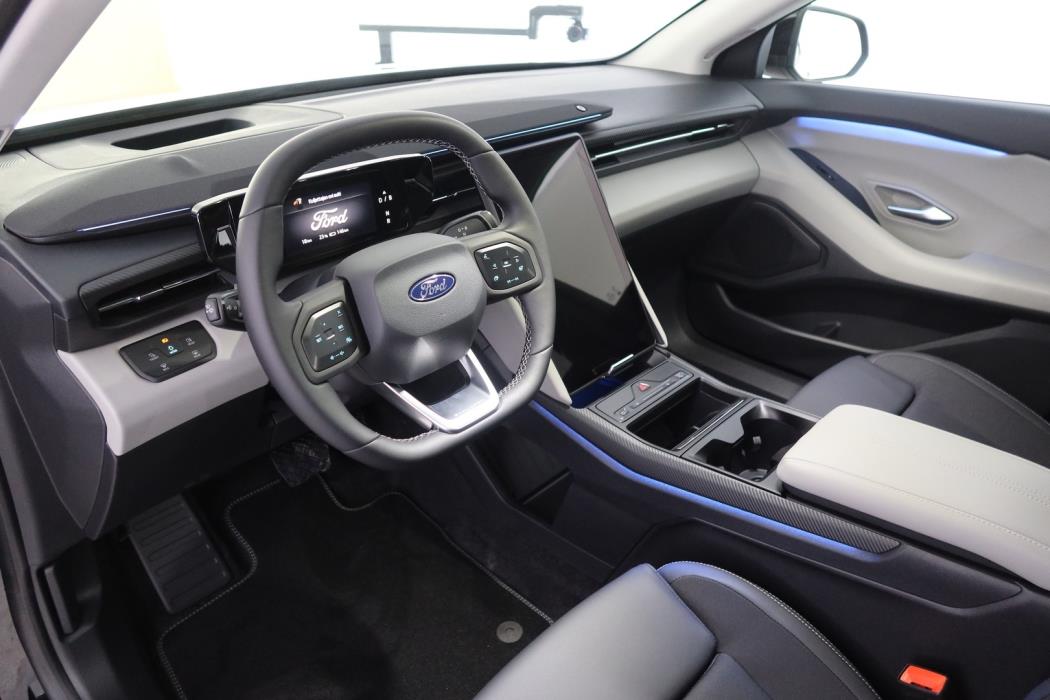 FORD Explorer 2025