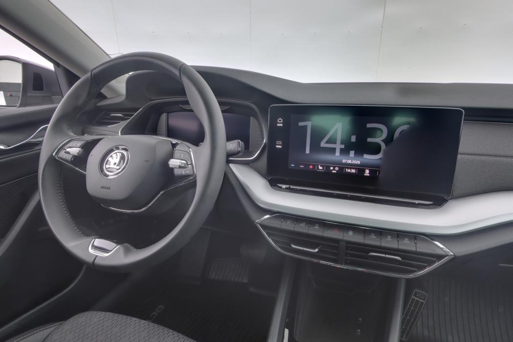 SKODA OCTAVIA 2023