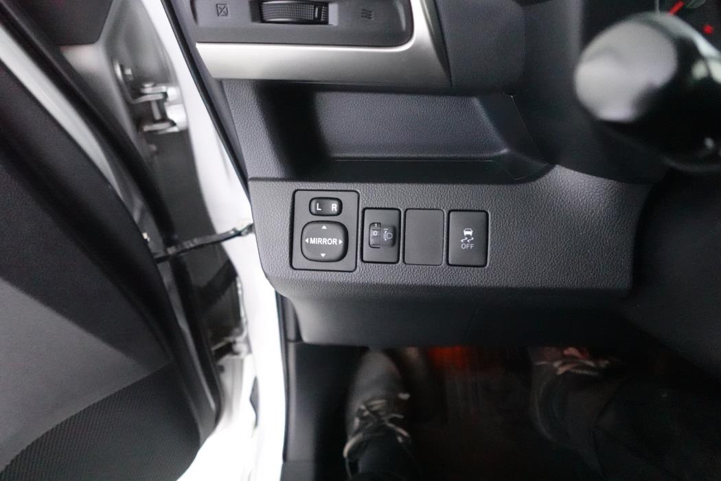 TOYOTA Verso-S 2015