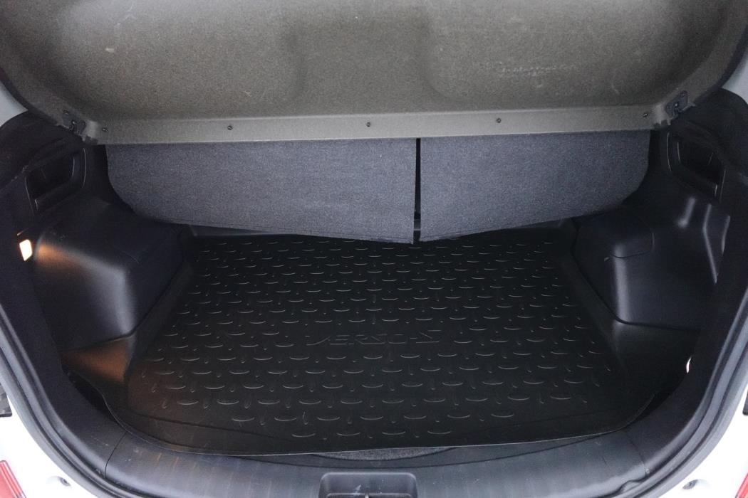 TOYOTA Verso-S 2015