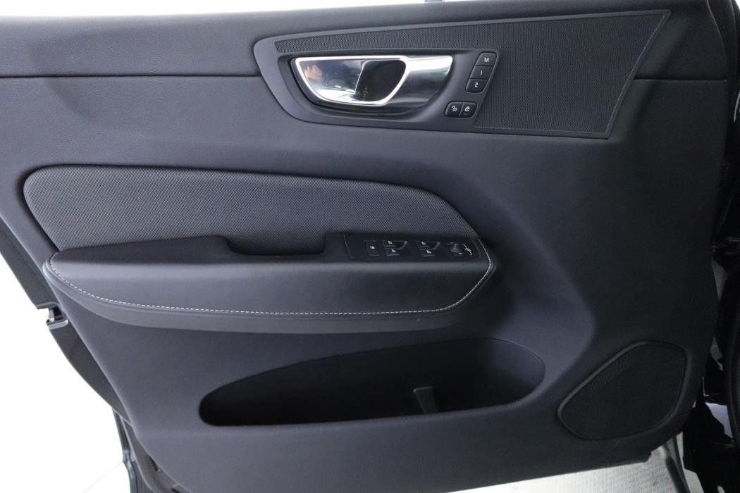 VOLVO XC60 2022