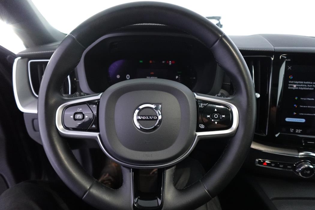 VOLVO XC60 2022