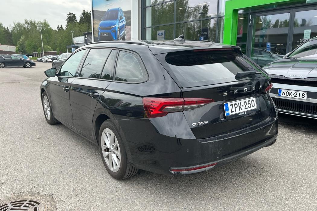 SKODA OCTAVIA 2025