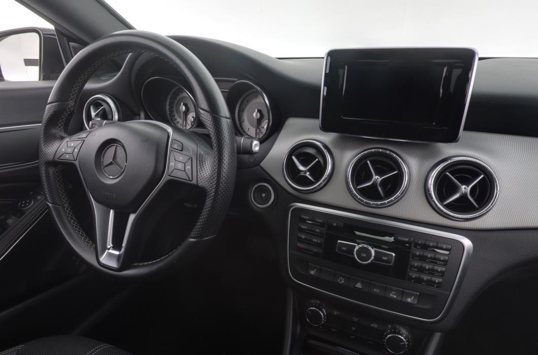 MERCEDES-BENZ CLA 2014