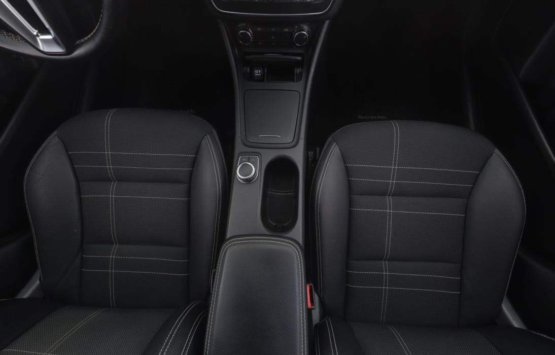 MERCEDES-BENZ CLA 2014