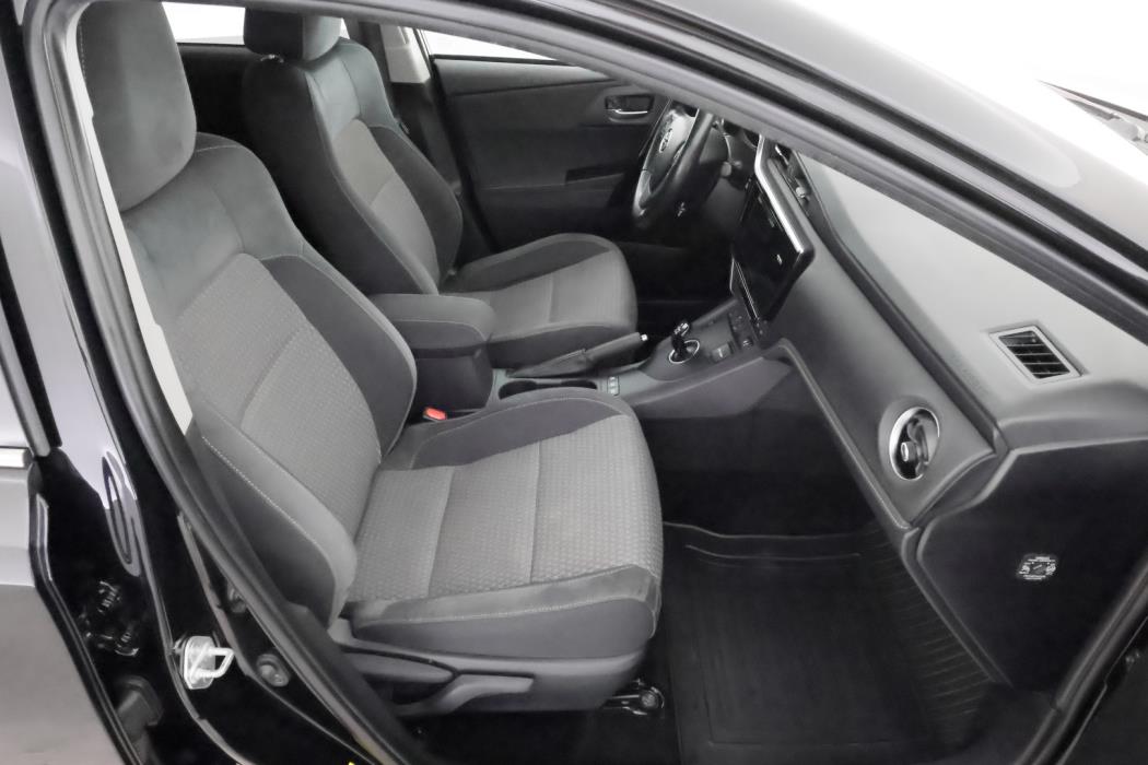 TOYOTA Auris 2018