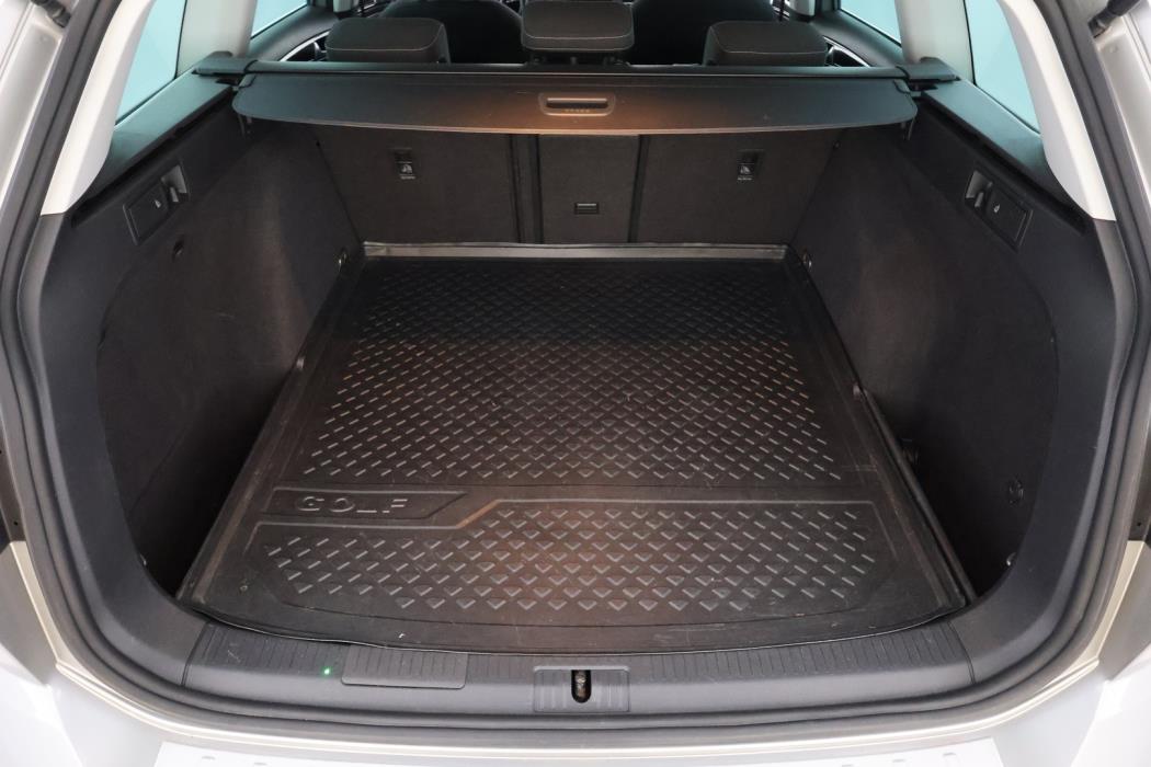 VOLKSWAGEN Golf 2019