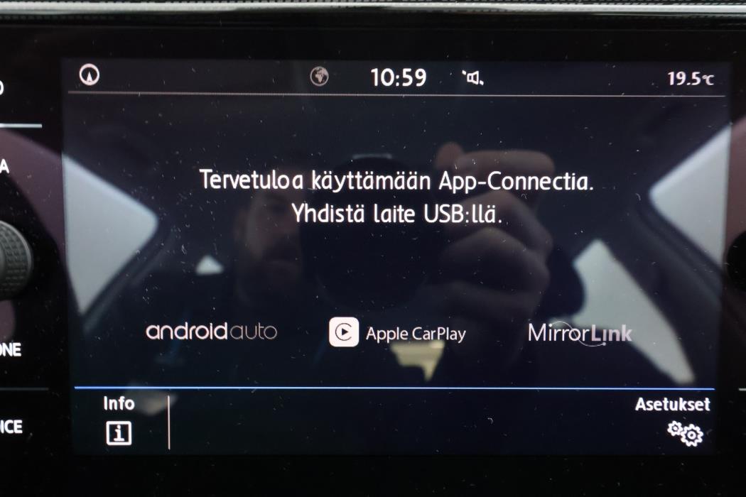 VOLKSWAGEN Golf Sportsvan 2019