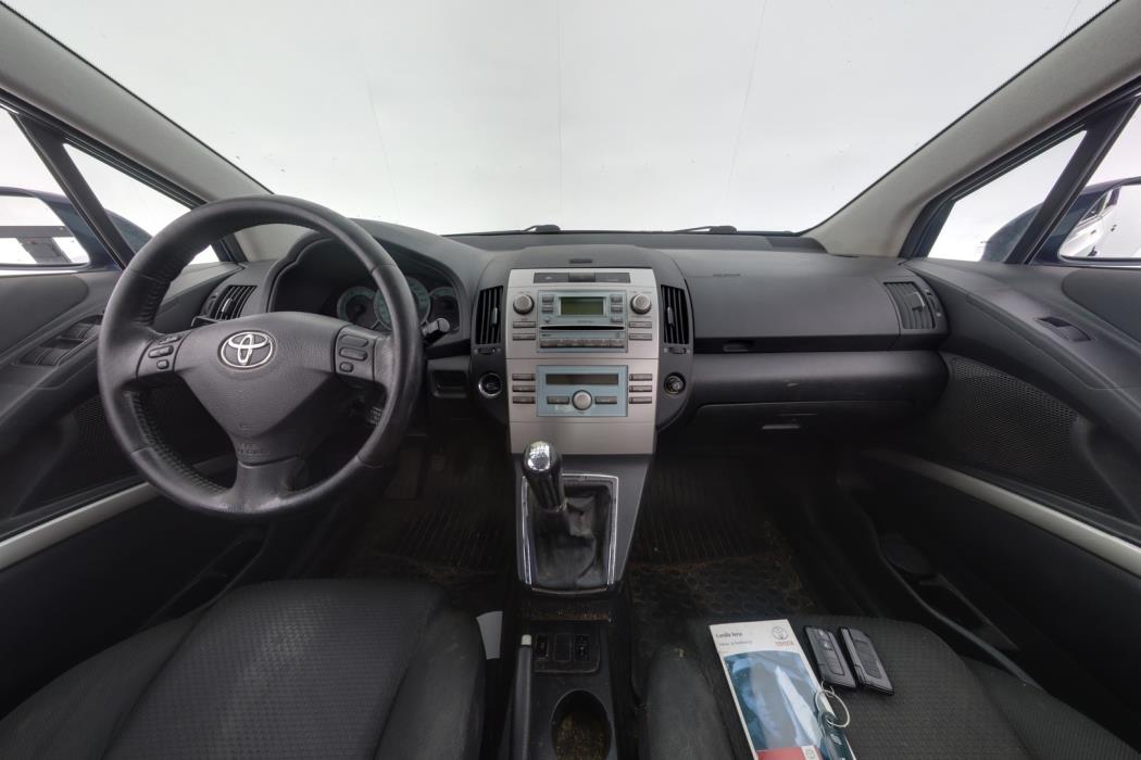 TOYOTA Corolla Verso 2007