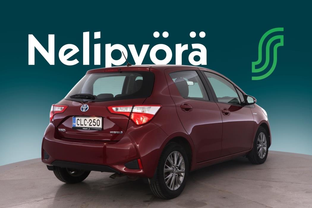 TOYOTA Yaris 2017