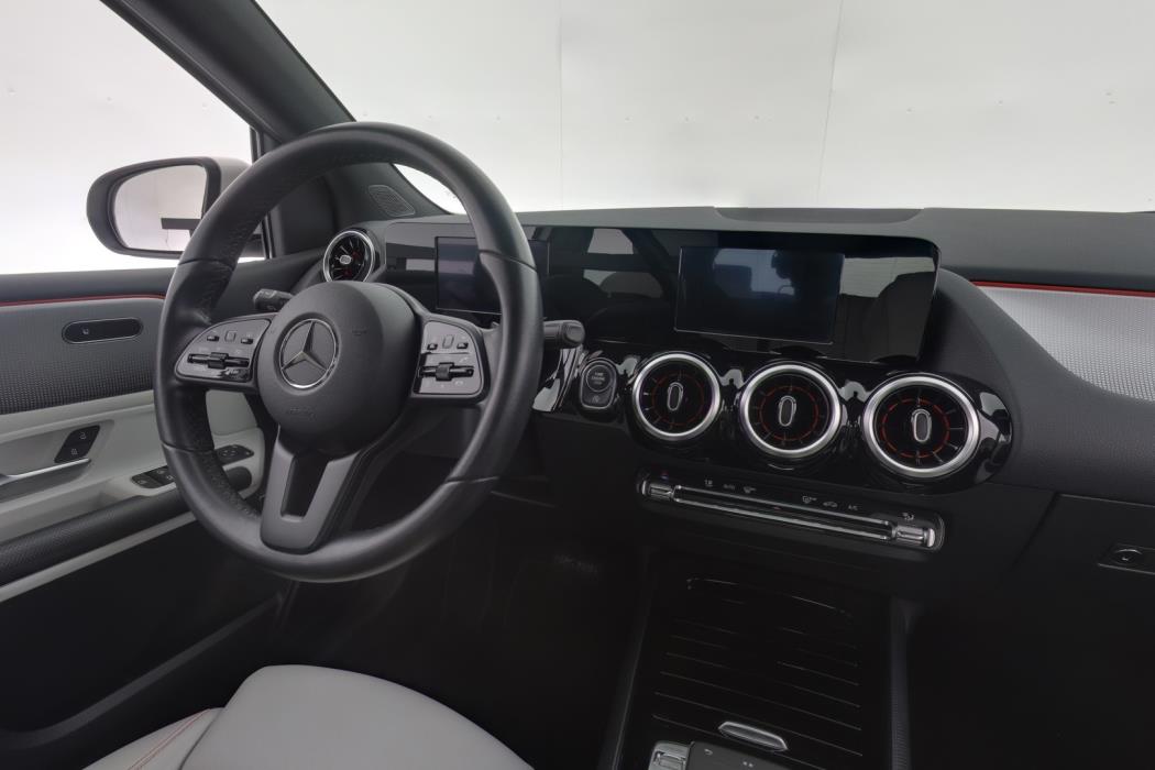 MERCEDES-BENZ B 2019