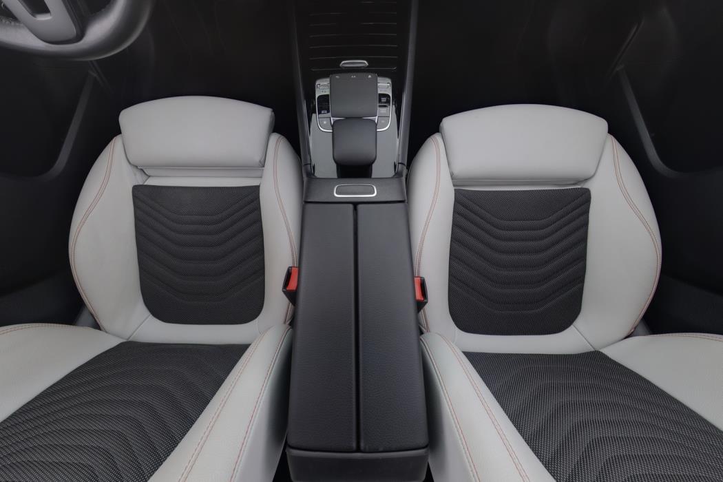 MERCEDES-BENZ B 2019