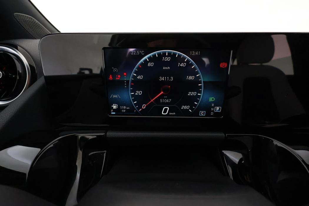 MERCEDES-BENZ B 2019