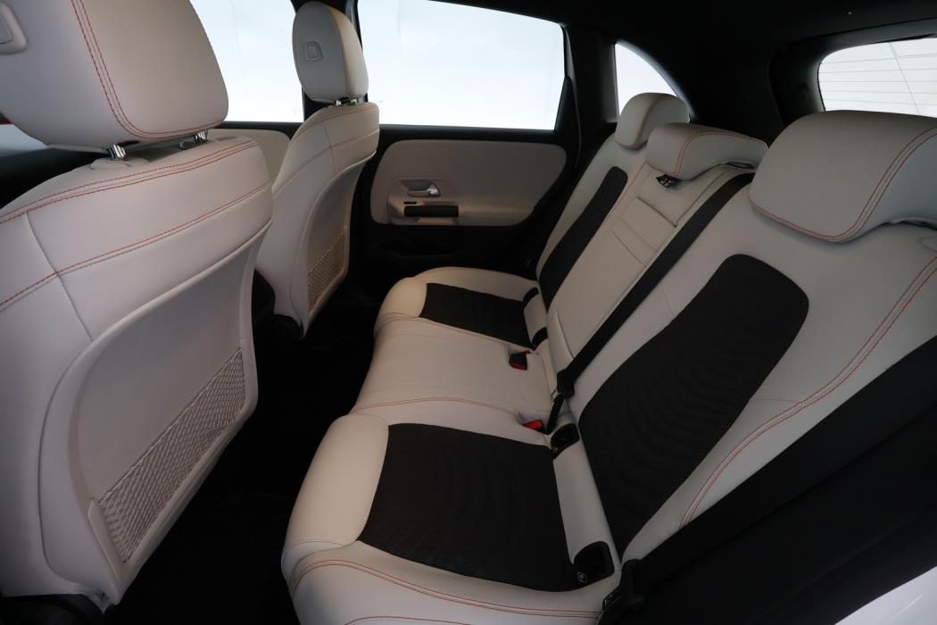 MERCEDES-BENZ B 2019
