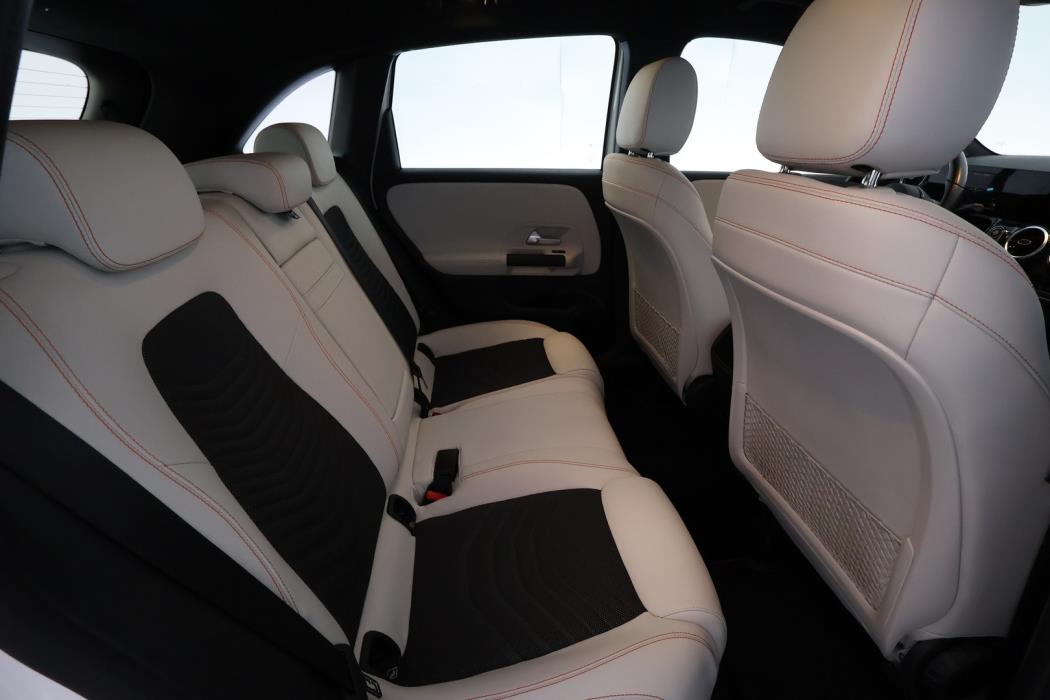 MERCEDES-BENZ B 2019