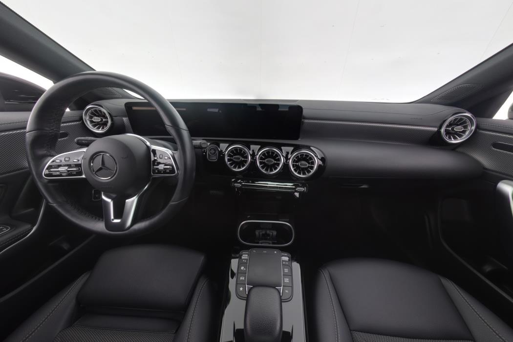 MERCEDES-BENZ CLA 2023