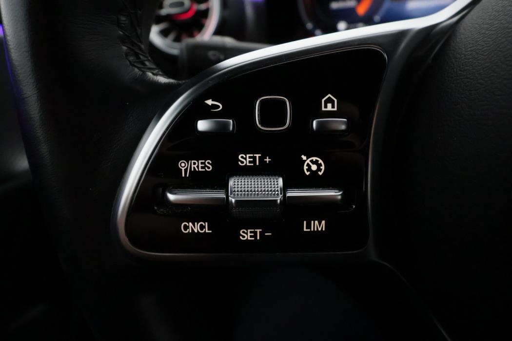 MERCEDES-BENZ CLA 2023