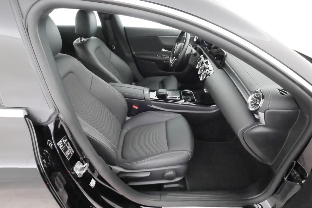 MERCEDES-BENZ CLA 2023