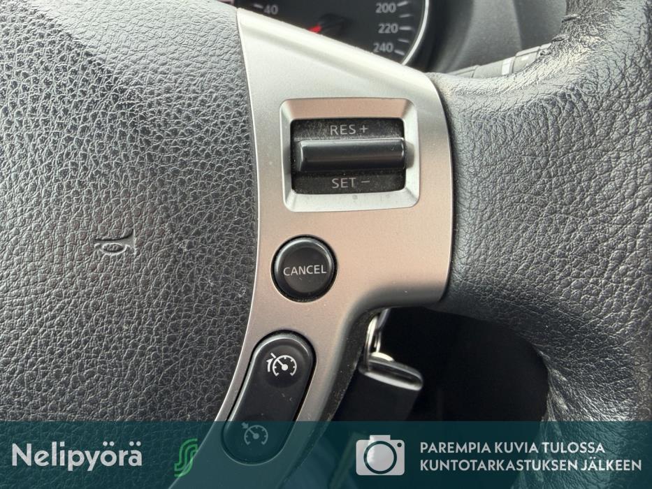 NISSAN Qashqai 2013
