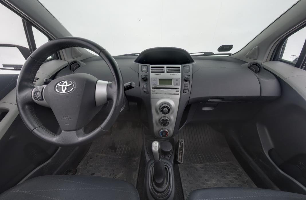 TOYOTA Yaris 2007