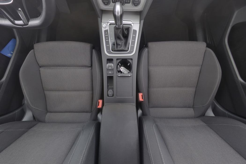VOLKSWAGEN Passat 2019