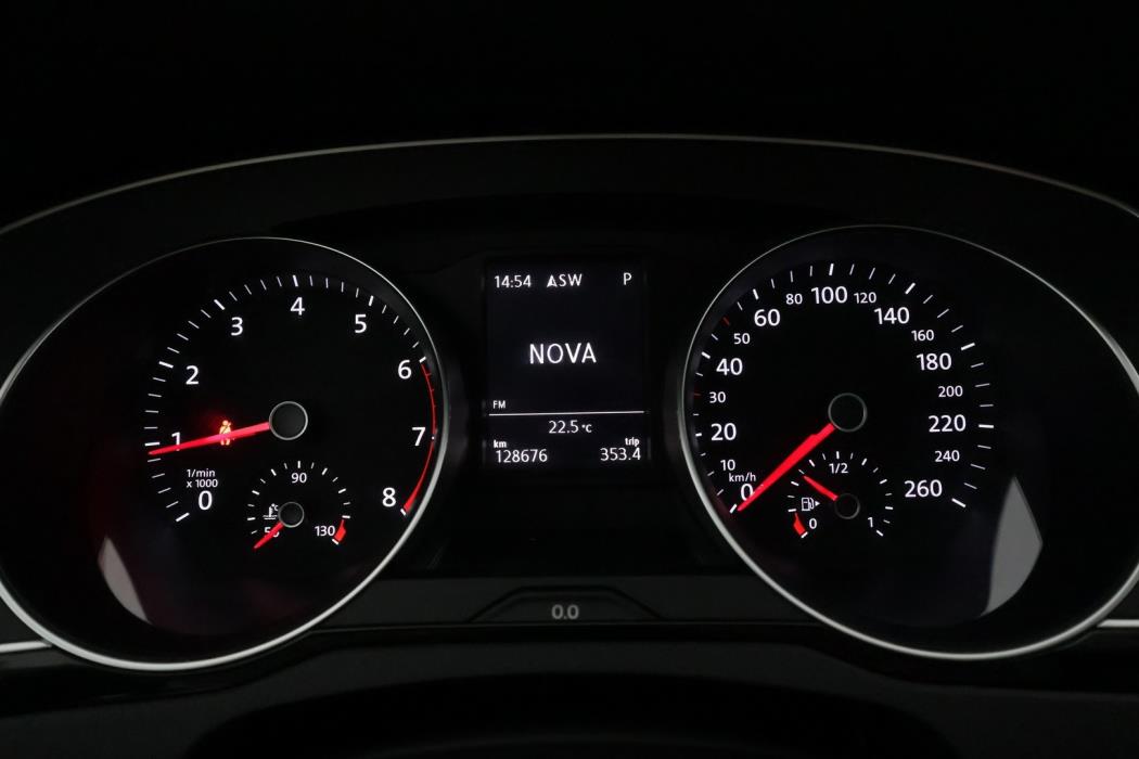 VOLKSWAGEN Passat 2019