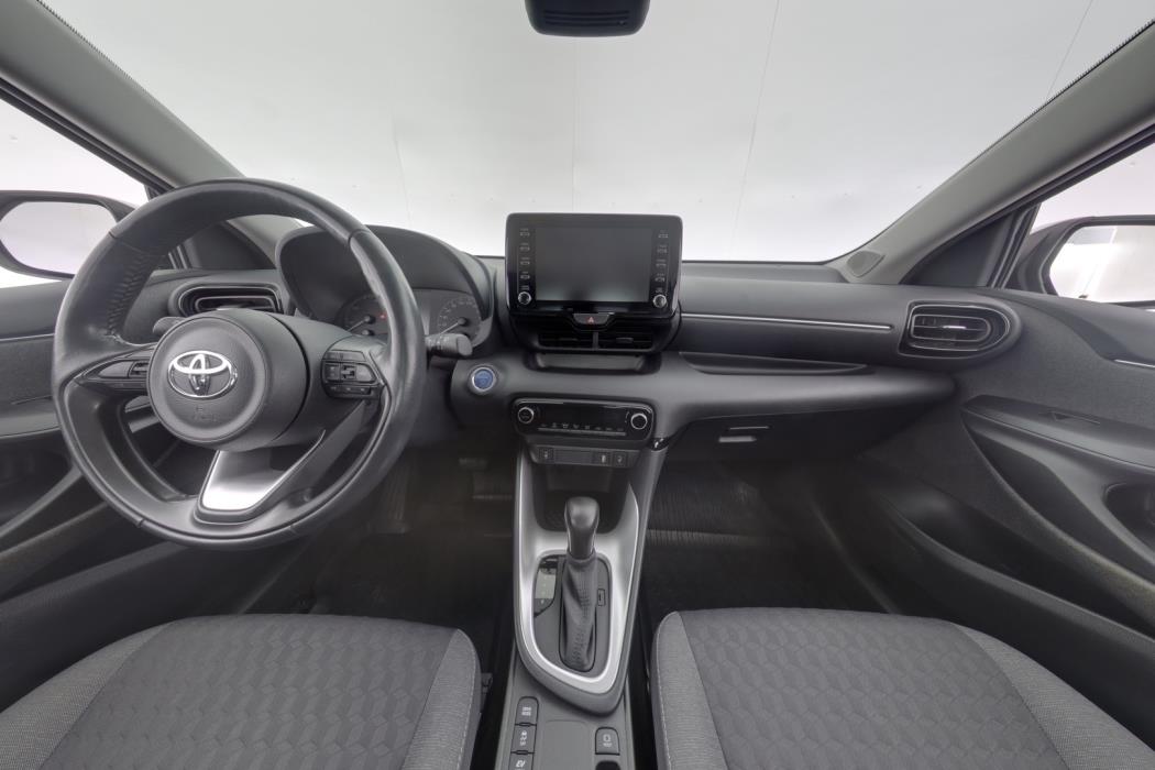 TOYOTA Yaris 2021