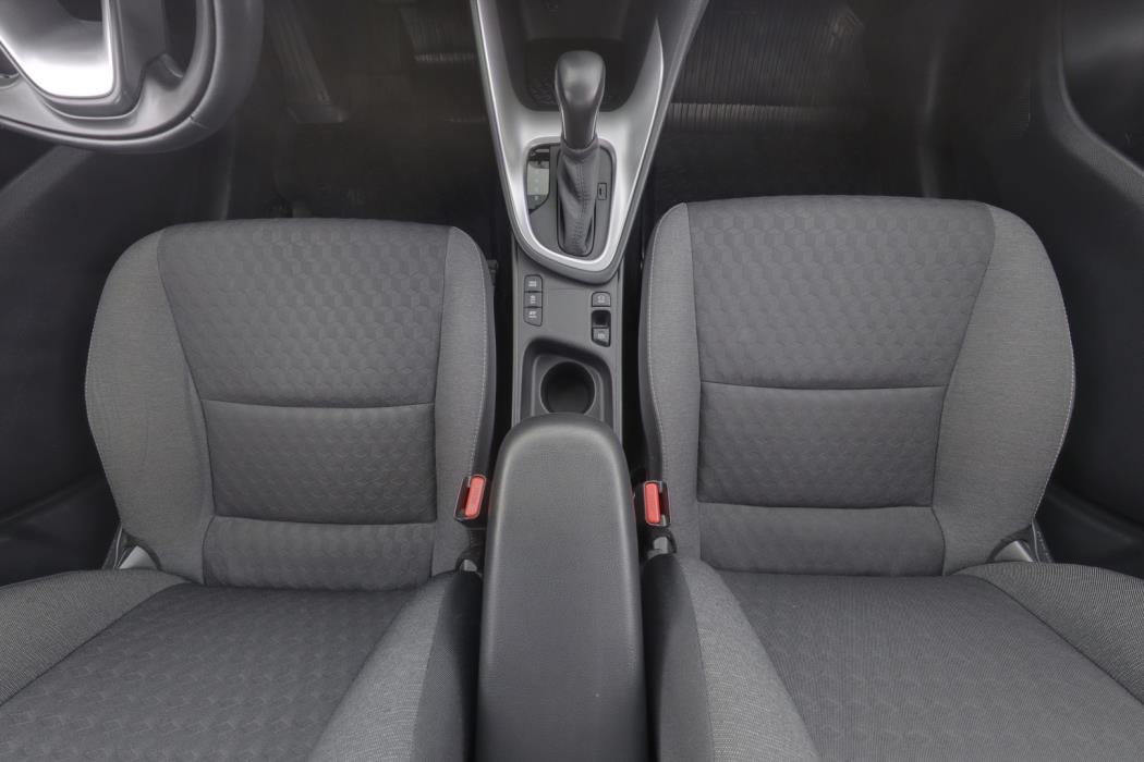 TOYOTA Yaris 2021