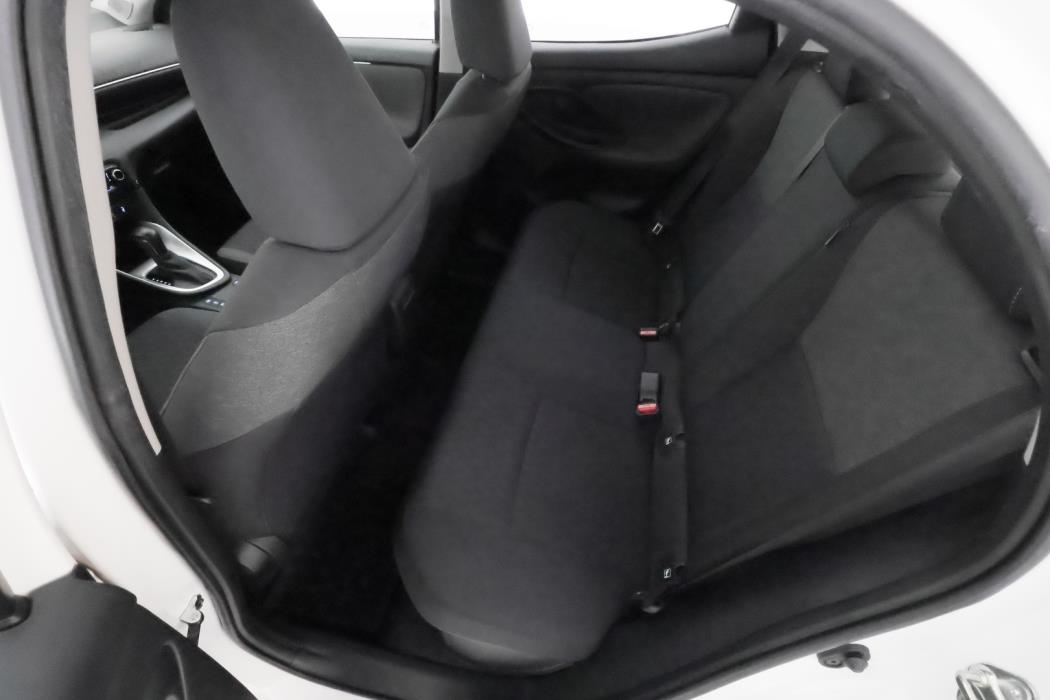 TOYOTA Yaris 2021