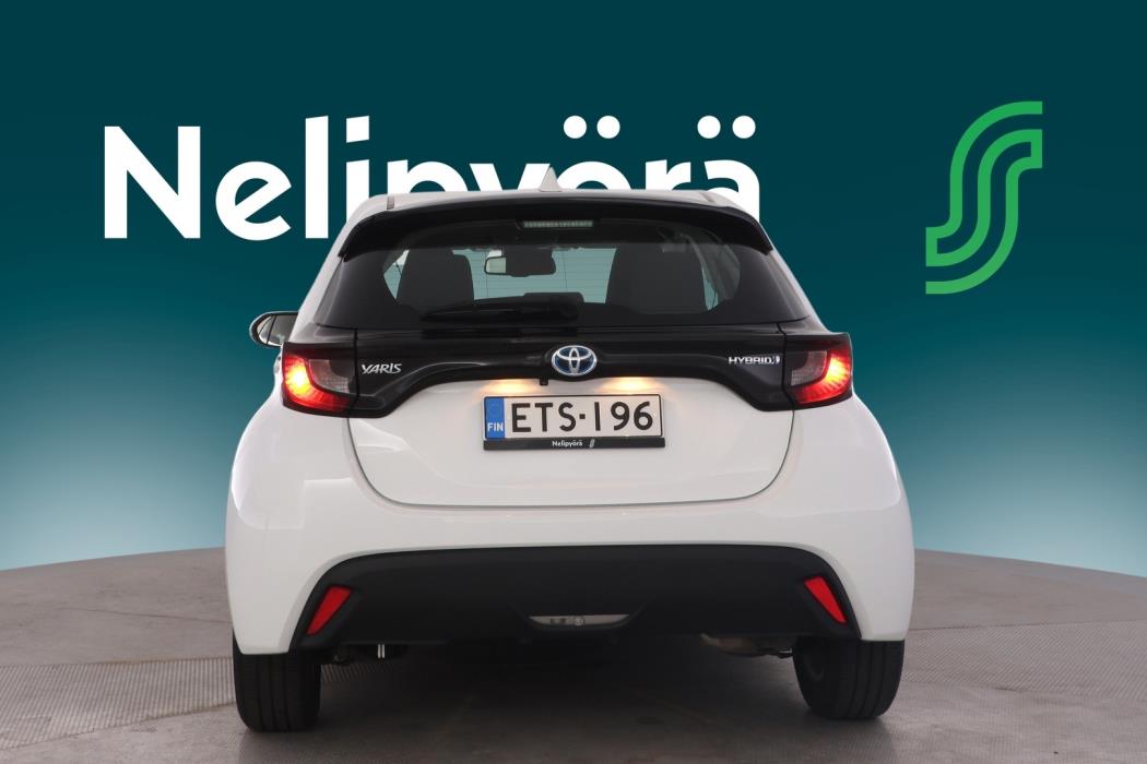 TOYOTA Yaris 2021