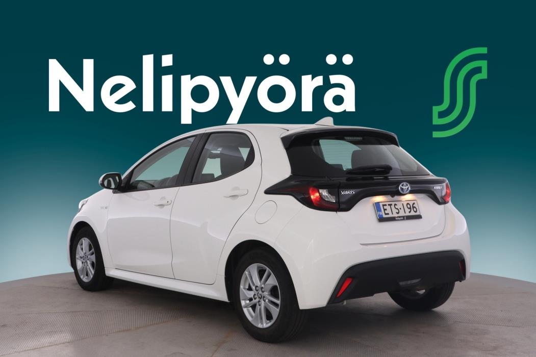 TOYOTA Yaris 2021